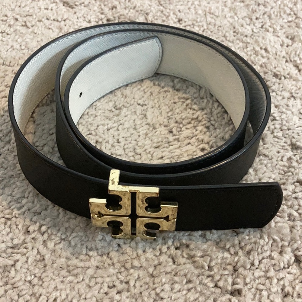 COPY - Tory Burch belt with gold logo
